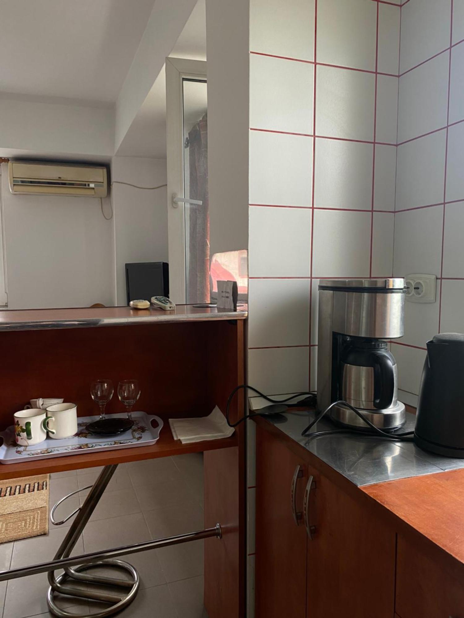 Apartamento Quiet Garden Ground Floor Bucarest Exterior foto