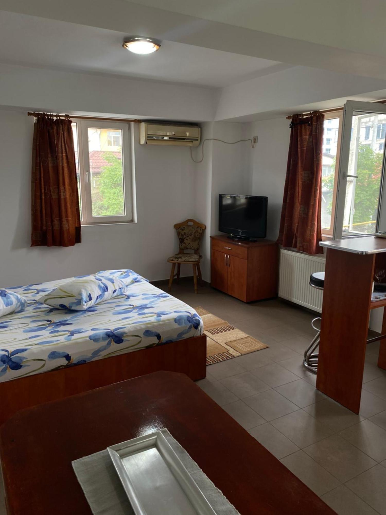 Apartamento Quiet Garden Ground Floor Bucarest Exterior foto